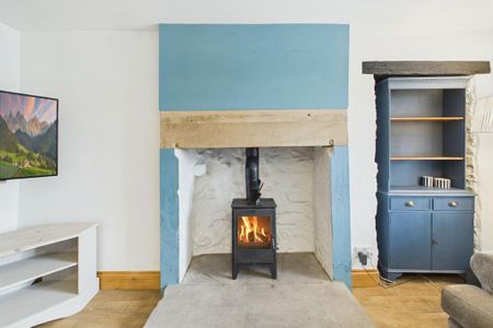 3 bedroom terraced house to rent - Photo 2