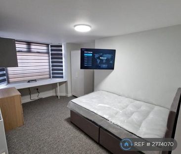 1 bedroom in a house share to rent - Photo 4