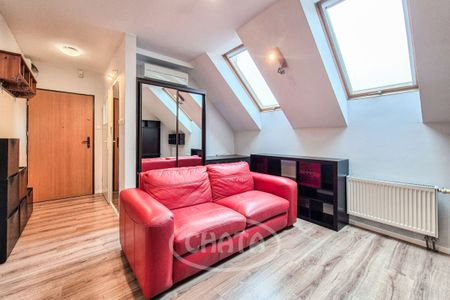 Mieszkanie z antresolą - Oporów - Zdjęcie 4