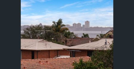 Grand Townhouse in Premium 'Como Beach' Location - Photo 3