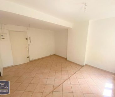 Location Appartement 1 pièce 25m² MARSEILLE 1er - Photo 1