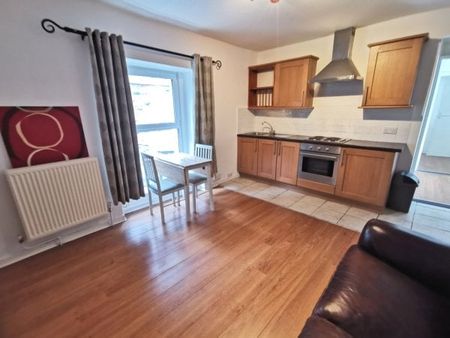 Heathfield, Swansea, SA1 - Photo 4