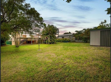 5 Teape Street, 4304, Silkstone Qld - Photo 5