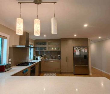 Family Home in Karaka Harbourside - Photo 4