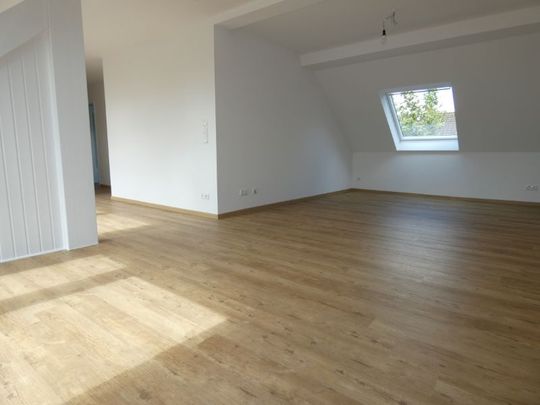 *** Charmante DG-Wohnung mit Dachbalkon sucht neue Bewohner! *** - Foto 1
