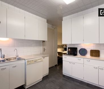 barcelona, Catalonia 08022 - Photo 5