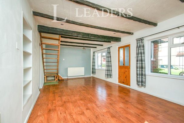 4 bedroom semi-detached house to rent - Photo 1