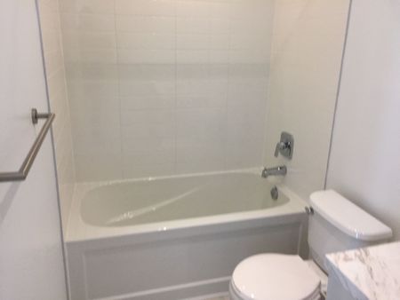 For Lease - 501 St. Clair Avenue Unit# 322, Toronto, Ontario - Photo 2