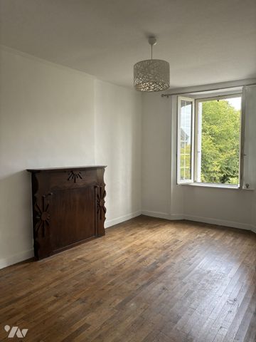 MAISON DE BOURG - Photo 2