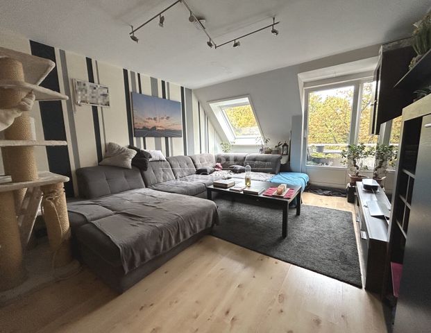 4- Zimmerwohnung mit Balkon und Tiefgaragenstellplatz - Photo 1