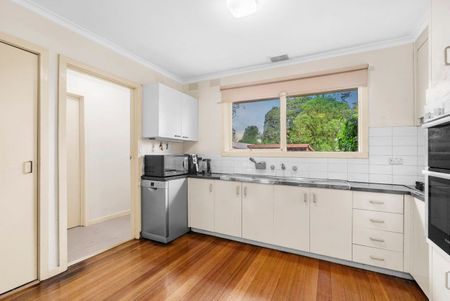 Splendid Single-Level Home - Photo 5