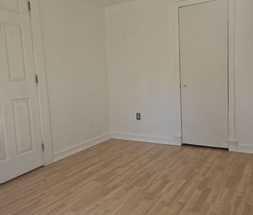 Appartement 4 1/2 à Louer - Photo 2