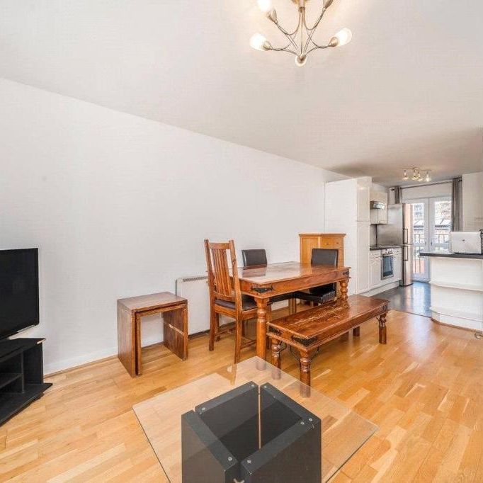 2 bedroom flat to rent - Photo 1