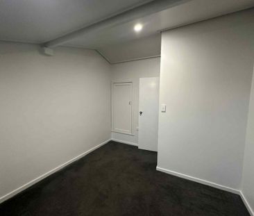 Tastefully appointed and ready now! - Photo 1