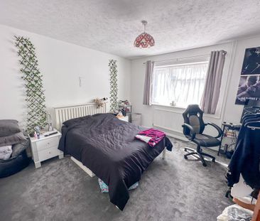 3 bedroom detached bungalow to rent - Photo 4