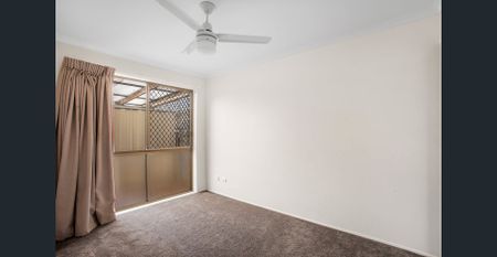 Modern Renovated Apartment in Beachside Complex - Photo 5