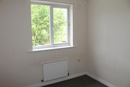 4 bedroom detached house to rent - Photo 5