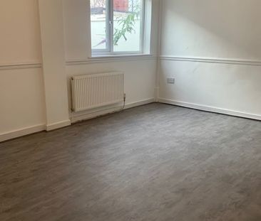 3 Bed Terraced House, Alpha Street, L21 - Photo 3