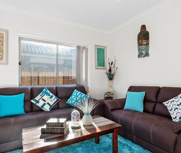 Modern Family Living at Its Finest - Photo 2