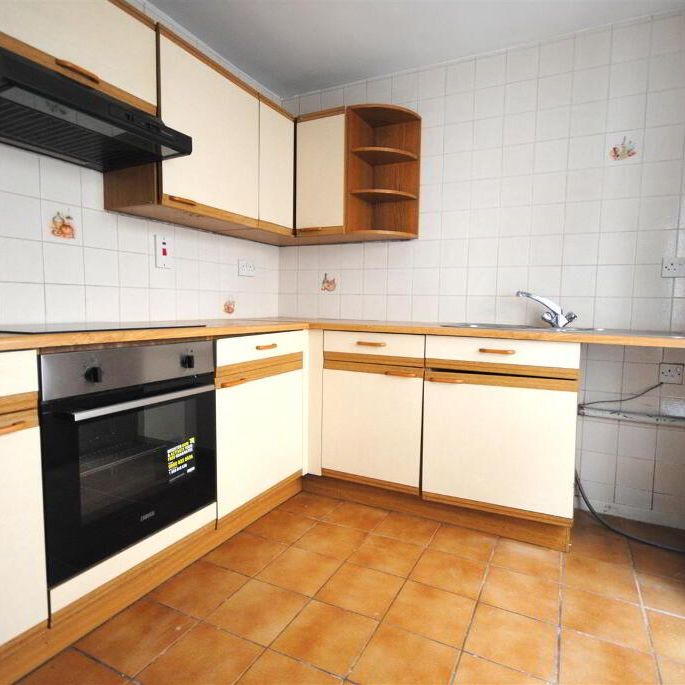 242 Donegall Avenue, Belfast, BT12 6LU - Photo 1