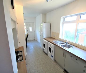 St Annes Road, Headingley, LS6 3NX, Leeds - Photo 2