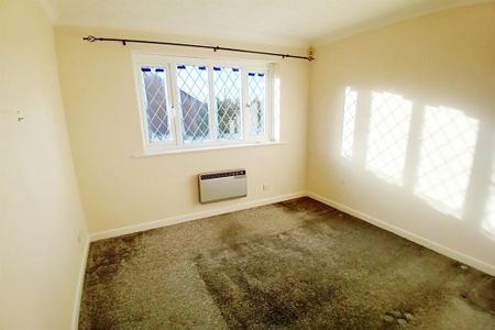 3 bedroom semi-detached house to rent - Photo 4