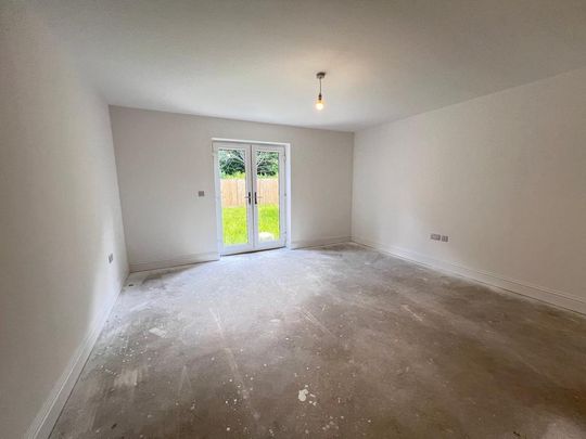 3 bedroom detached bungalow to rent - Photo 1