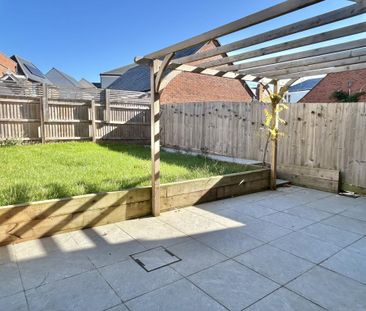 3 bedroom semi-detached house to rent - Photo 2