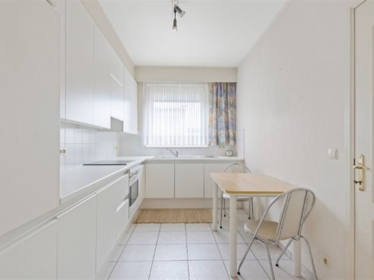 Centraal gelegen APP op de 2eV met 2 SLK, terras en garage - Photo 1