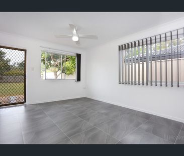 LOVELY FAMILY HOME WITH A BIG BACKYARD! - Photo 1