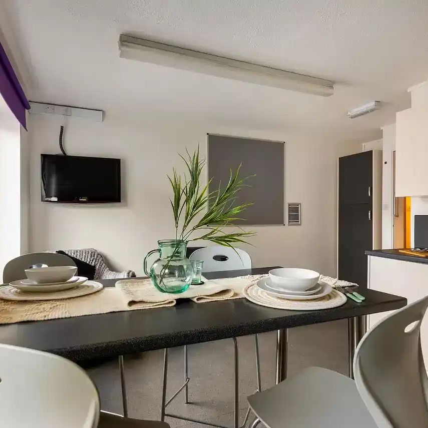 Standard Ensuite - Photo 1