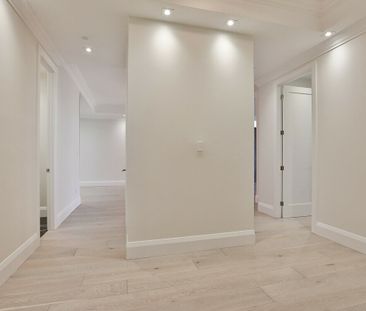 30 Bernard Avenue, ON, Toronto - Photo 1