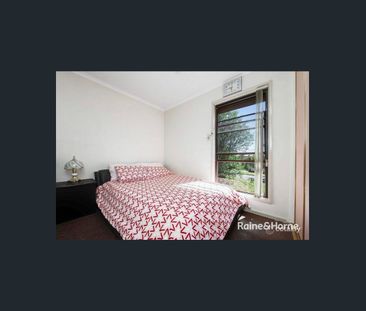 A Perfect Blend of Space, Comfort and Lifestyle Appeal - Photo 5