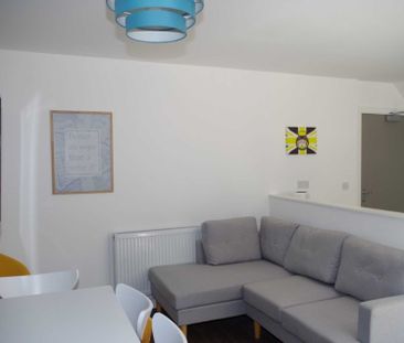 Mayfield Avenue - Photo 2