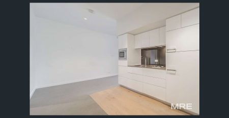 Sensational opportunity to live in the heart of the CBD in style - Photo 4