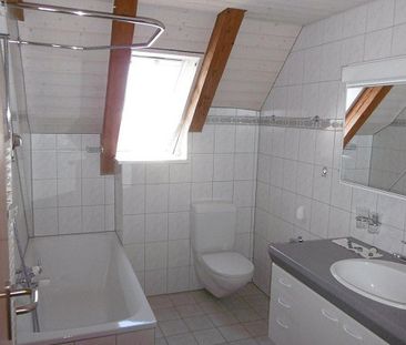 Attraktive 4.5-Zimmer-Maisonette-Wohnung in Utzenstorf (126 m2 im DG) - Photo 2