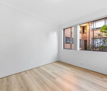 Air-Conditioned Two-Bedroom Unit with Single Garage! - Photo 6