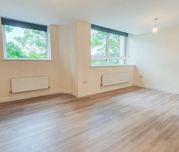 Skyline House, Swingate, Stevenage - Photo 1