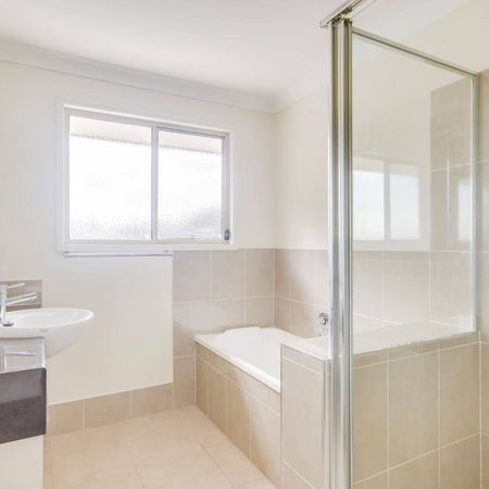 Modern Two Bedroom Townhouse Located near CBD - Photo 3