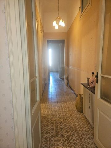 Barcelona, Catalonia 08201 - Photo 2