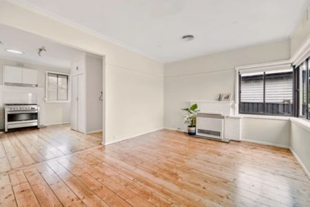 3 Bed, 2 Bath - Photo 3