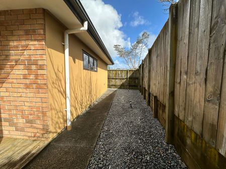 5 Berkshire Terrace, Massey - Photo 2