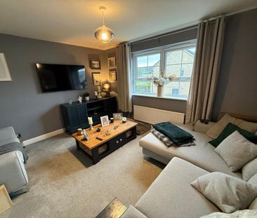 3 bedroom semi-detached house to rent - Photo 3
