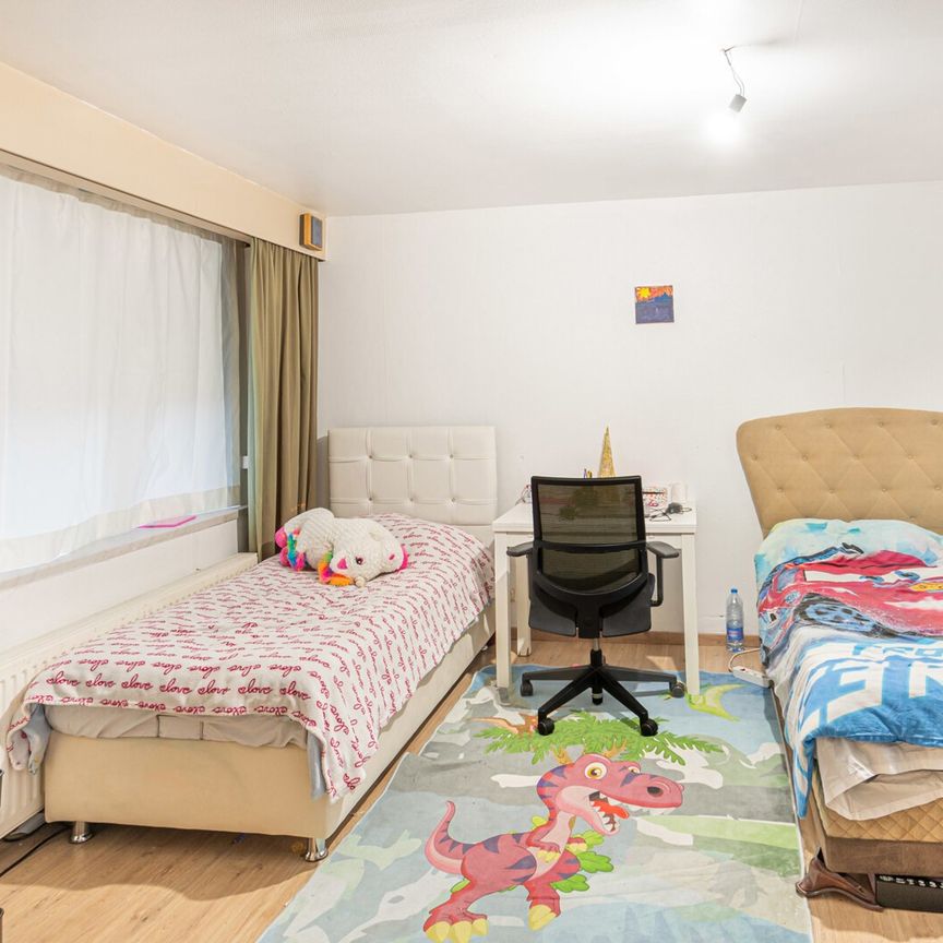 Ruim duplex-appartement met 2 slaapkamers te Tisselt - Photo 1