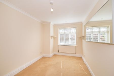 5 Bed Semi-Detached House, Abbotswood Road, SW16 - Photo 5