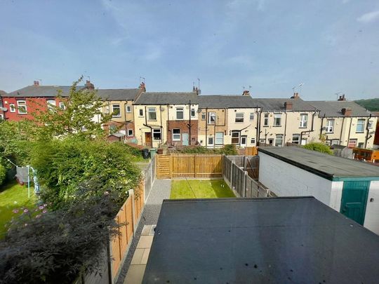 2 bedroom terraced house to rent - Photo 1