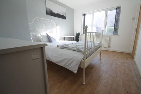 5 bedroom terraced house to rent - Photo 3