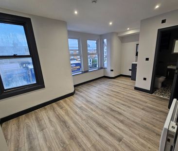 Studio Flat, London, SE6 - Photo 3