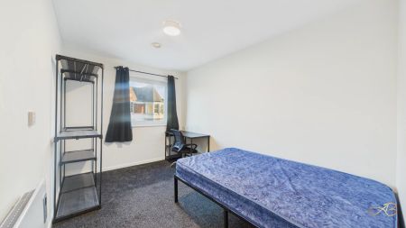 6 Bed Cluster Ensuite - Photo 5