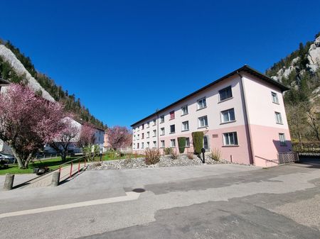 Appartement de 3 pièces au 1er étage avec part au grand jardin commun - Photo 4